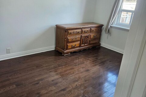 Additional image 2 of Master Room-32 Belgravia Avenue, Toronto, ON, M6E 2M5