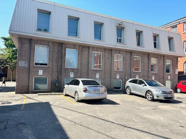101-10 Peter Street N, Orillia, ON, L3V 4Y7