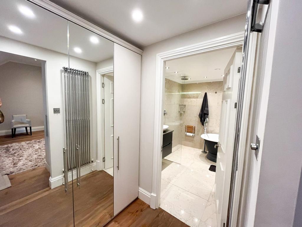 Additional image 7 of 3 Bed Penthouse, The Quadrangle, SW10, N1 7GU