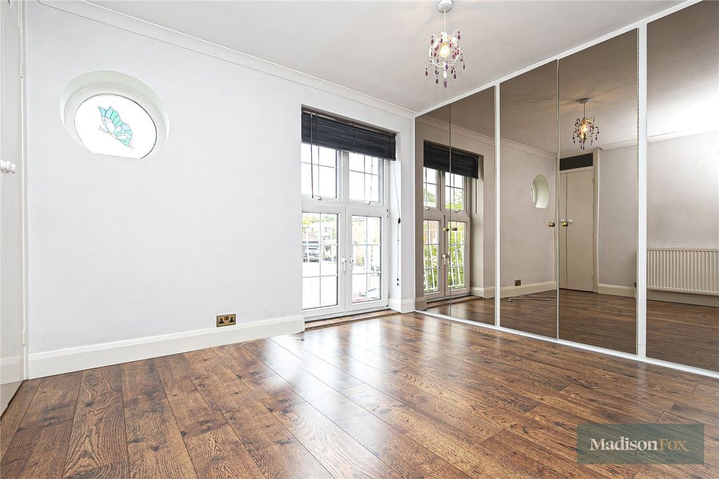 Additional image 16 of 3 bed detached house for saleAlderton Rise, Loughton, Essex IG10