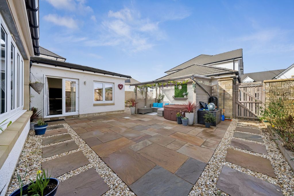 Additional image 40 of 6 bed property for saleKyle Wynd, Newton Mearns G77