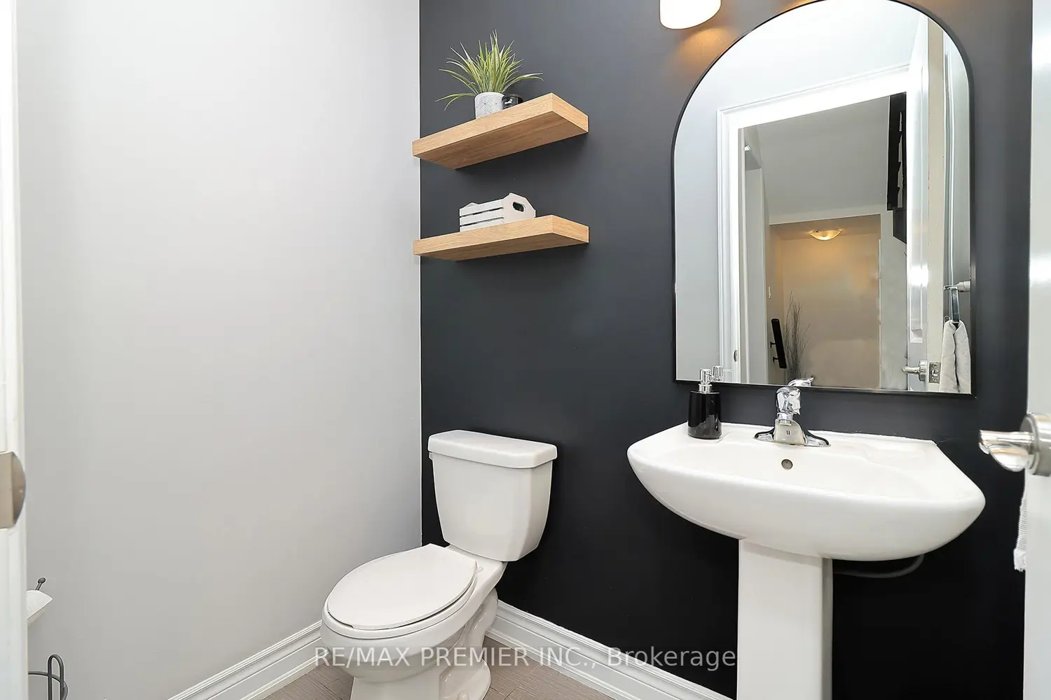 Additional image 16 of 39 Caliber Court