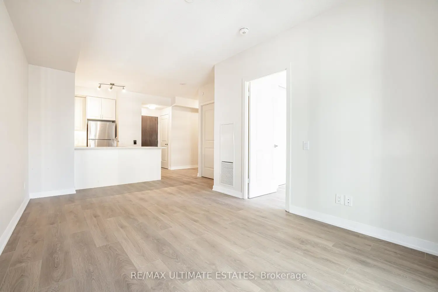 Additional image 6 of 4955 Yonge Street 1109