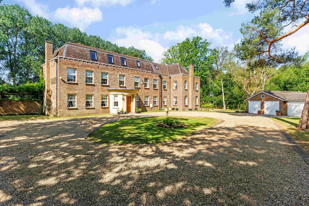 7 bed detached house for saleCoombe Lane, Ascot SL5