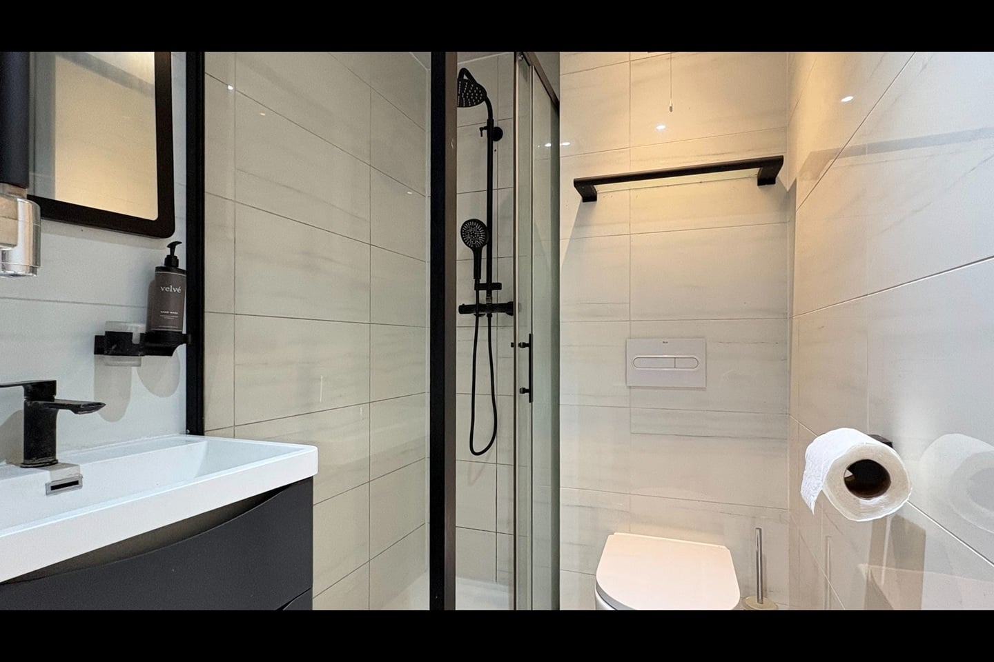 Additional image 7 of Studio Flat, Oakley Square, NW1, N1 7GU