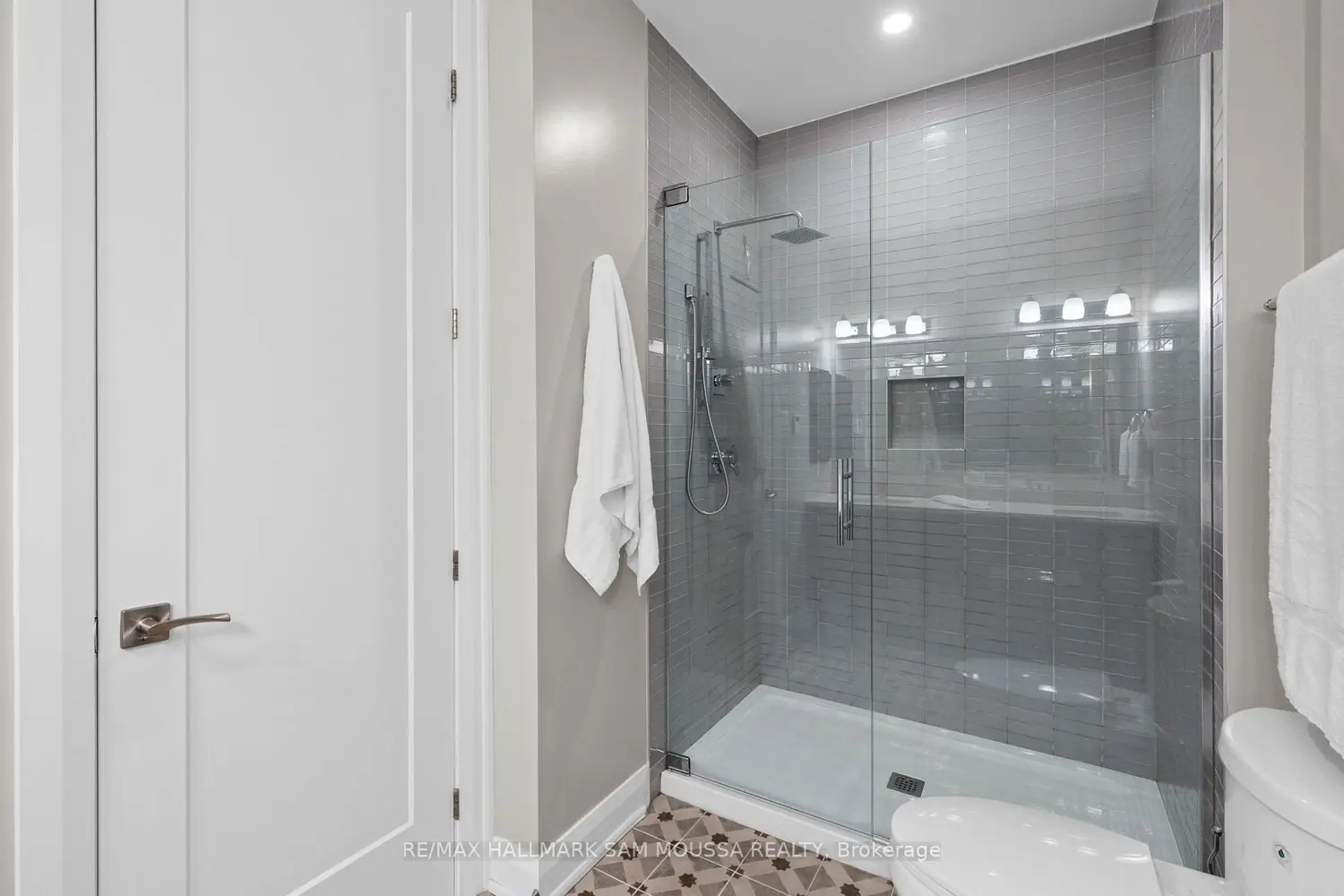 Additional image 14 of 120 Cortile Private 101