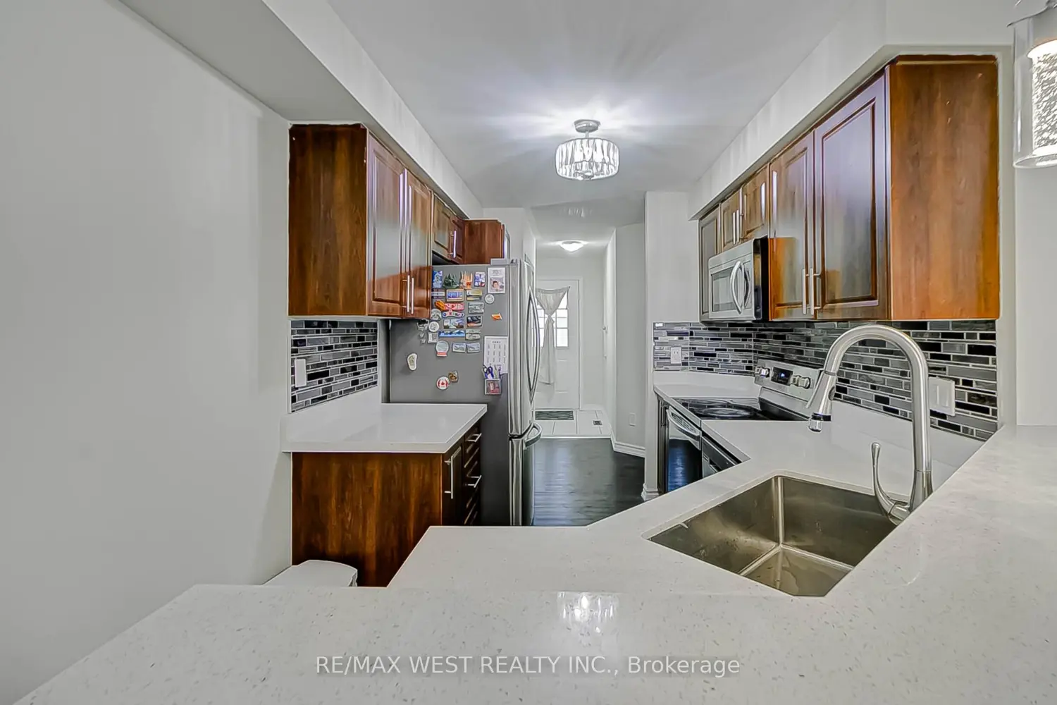 Additional image 5 of 6400 Lawrence Avenue 12