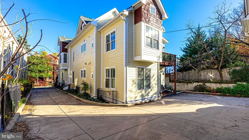 Additional image 42 of 3350 17th Street NW Unit PH2, Washington, DC 20010