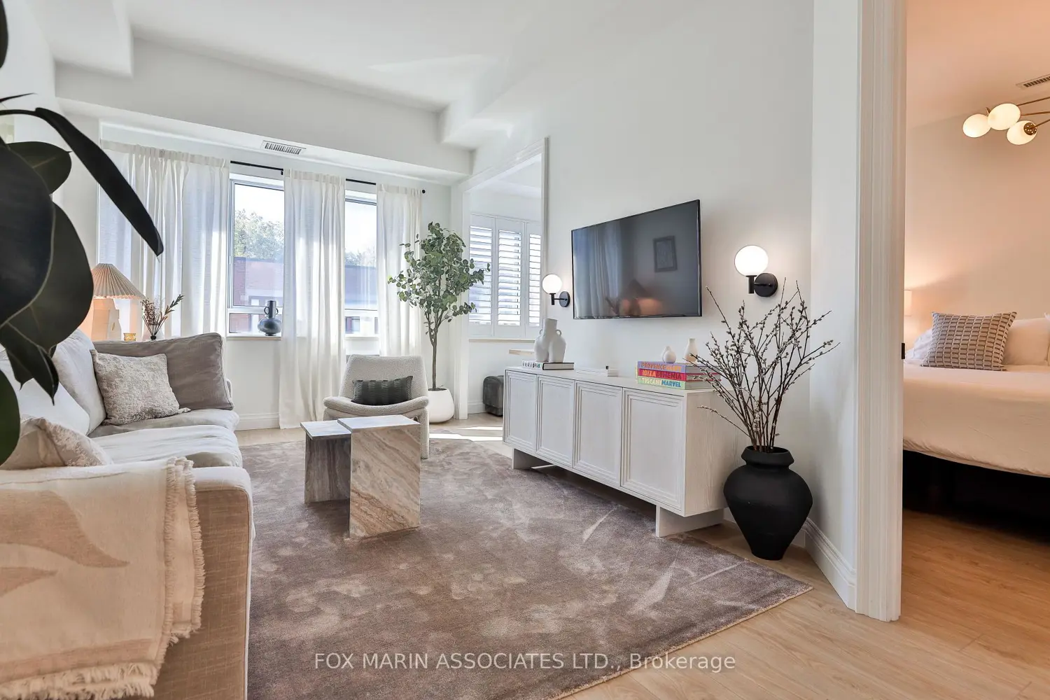 1231 Yonge Street 301