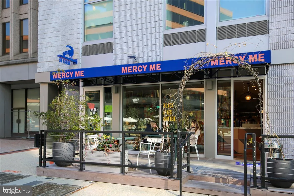 Additional image 87 of 2201 L Street NW Unit 500, Washington, DC 20037