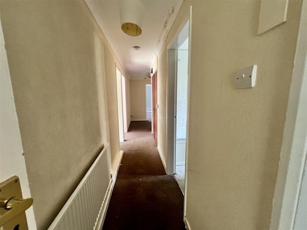 Additional image 13 of 2 bed flat for saleGreen Lane, Cookridge LS16