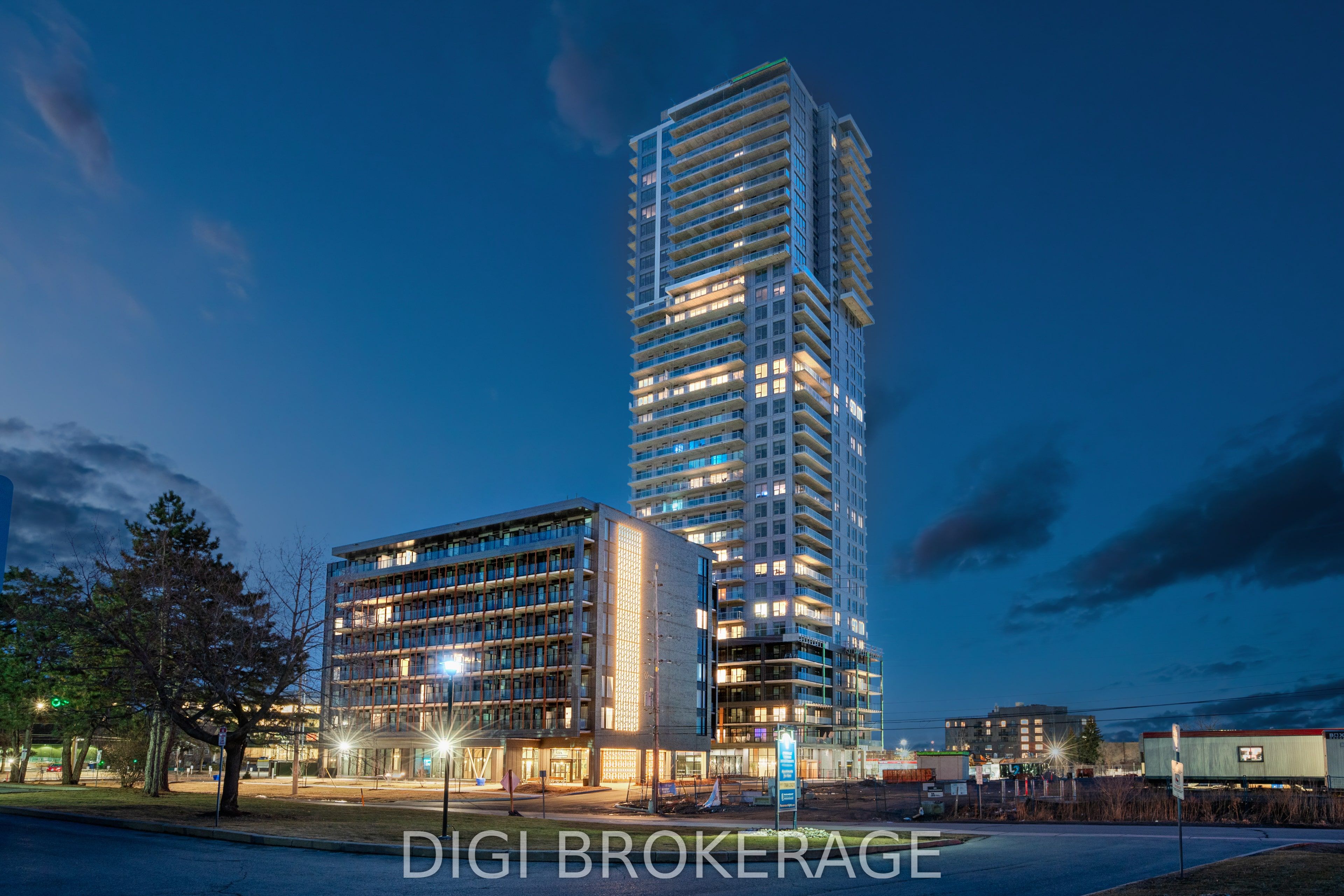 207-1240 Cummings Avenue, Ottawa, ON, K1J 0E3