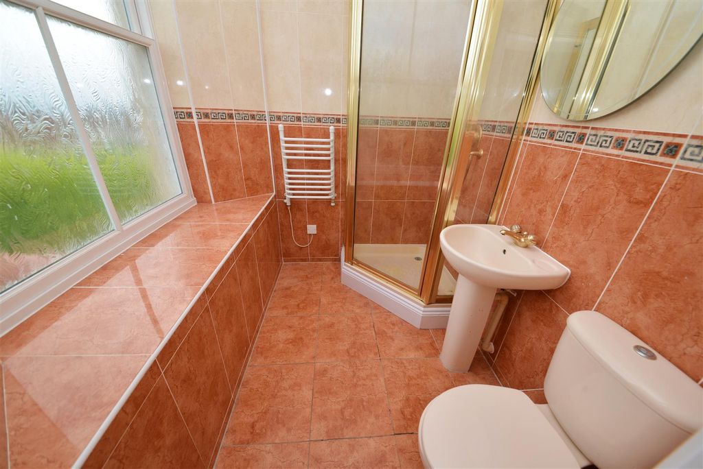Additional image 7 of 2 bed flat for saleNarberth Road, Tenby SA70