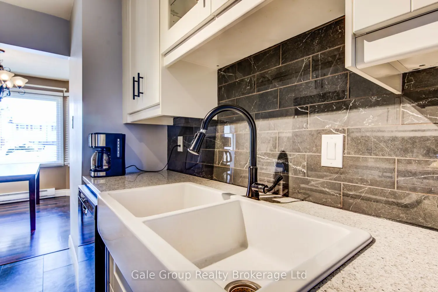 1093 Nellis Street 20 photo 2