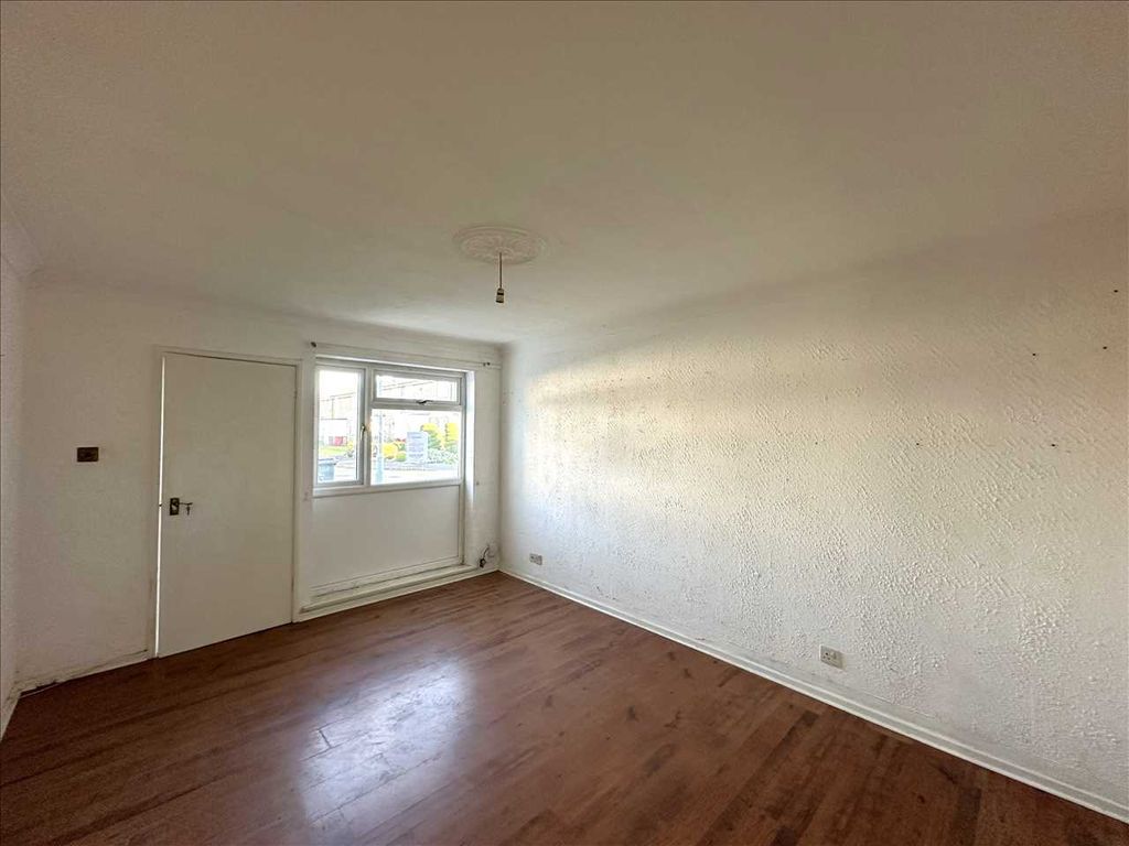 Additional image 3 of 2 bed flat for saleKensington Road, Scunthorpe DN15