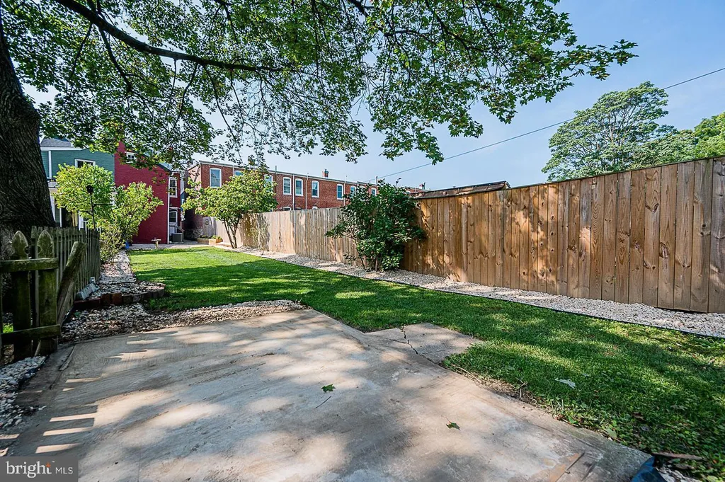 Primary image of 241 E 6th Street, Frederick, MD 21701