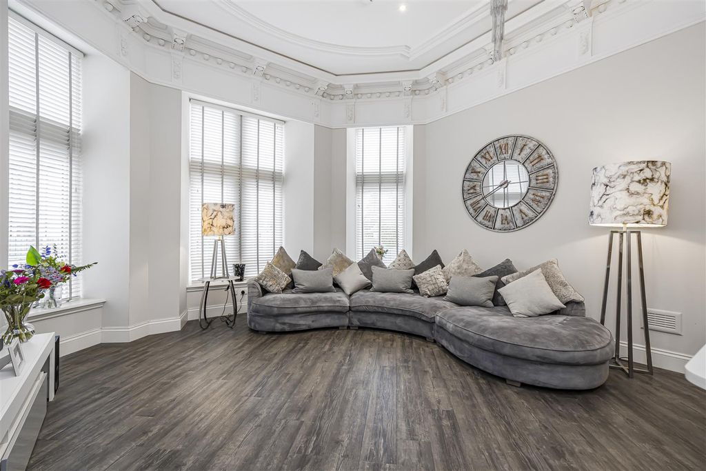 Additional image 6 of 2 bed flat for saleFlat 1, 3 Avon Hall Gardens, Grangemouth FK3