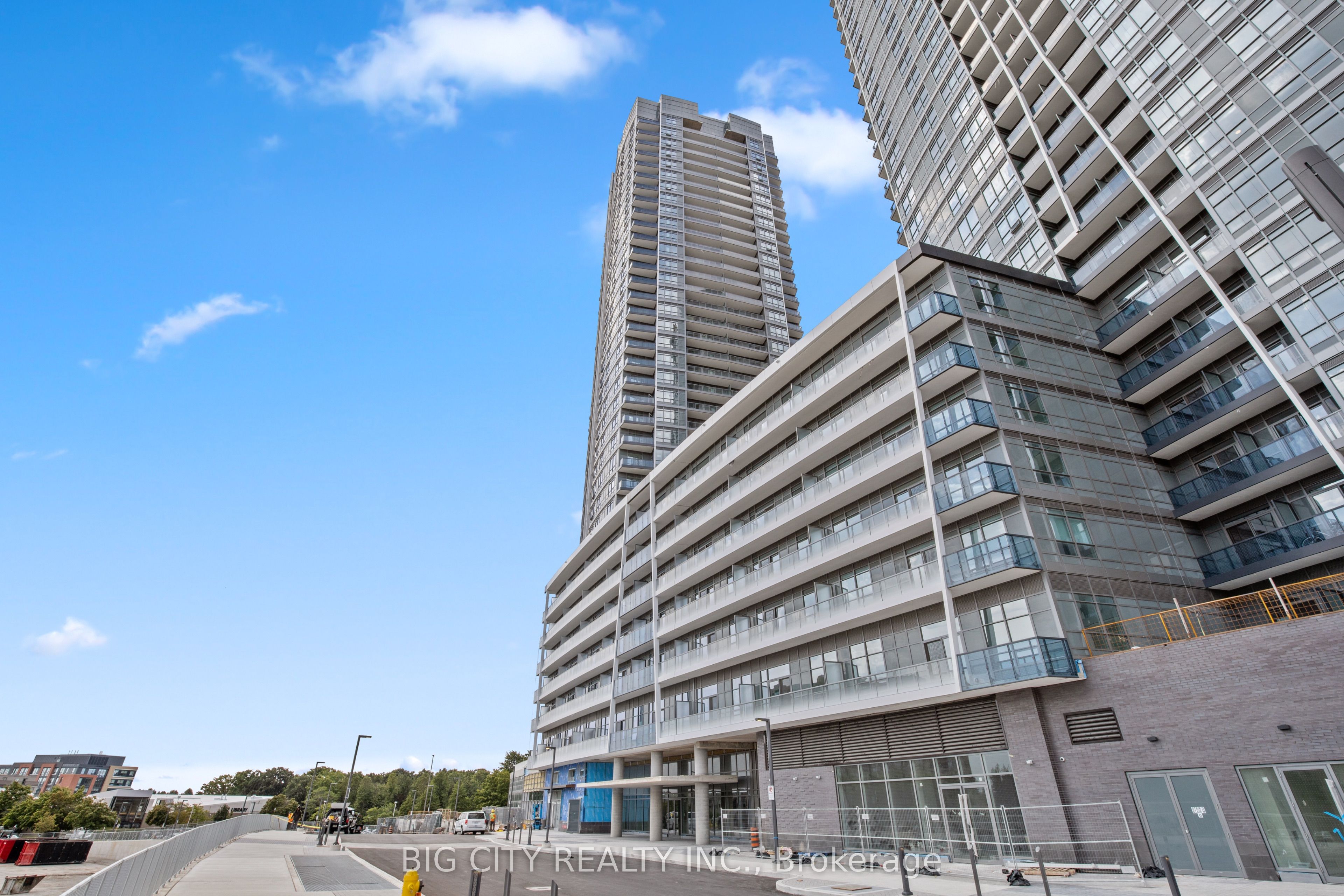 317A-30 Upper Mall Way, Vaughan, ON, L4J 0L7