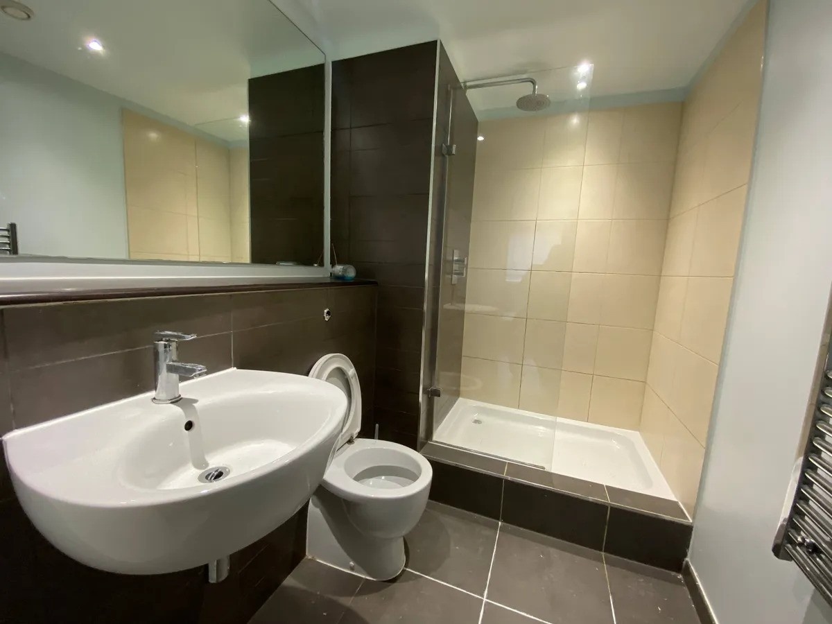 Additional image 6 of 2 Bed Flat, Cypress Place, M4, N1 7GU