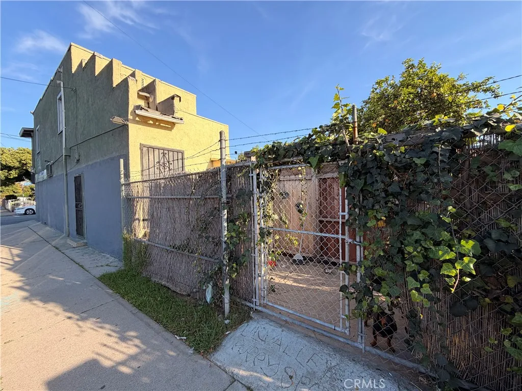 Additional image 18 of 601 S Record Avenue, Los Angeles, CA 90023