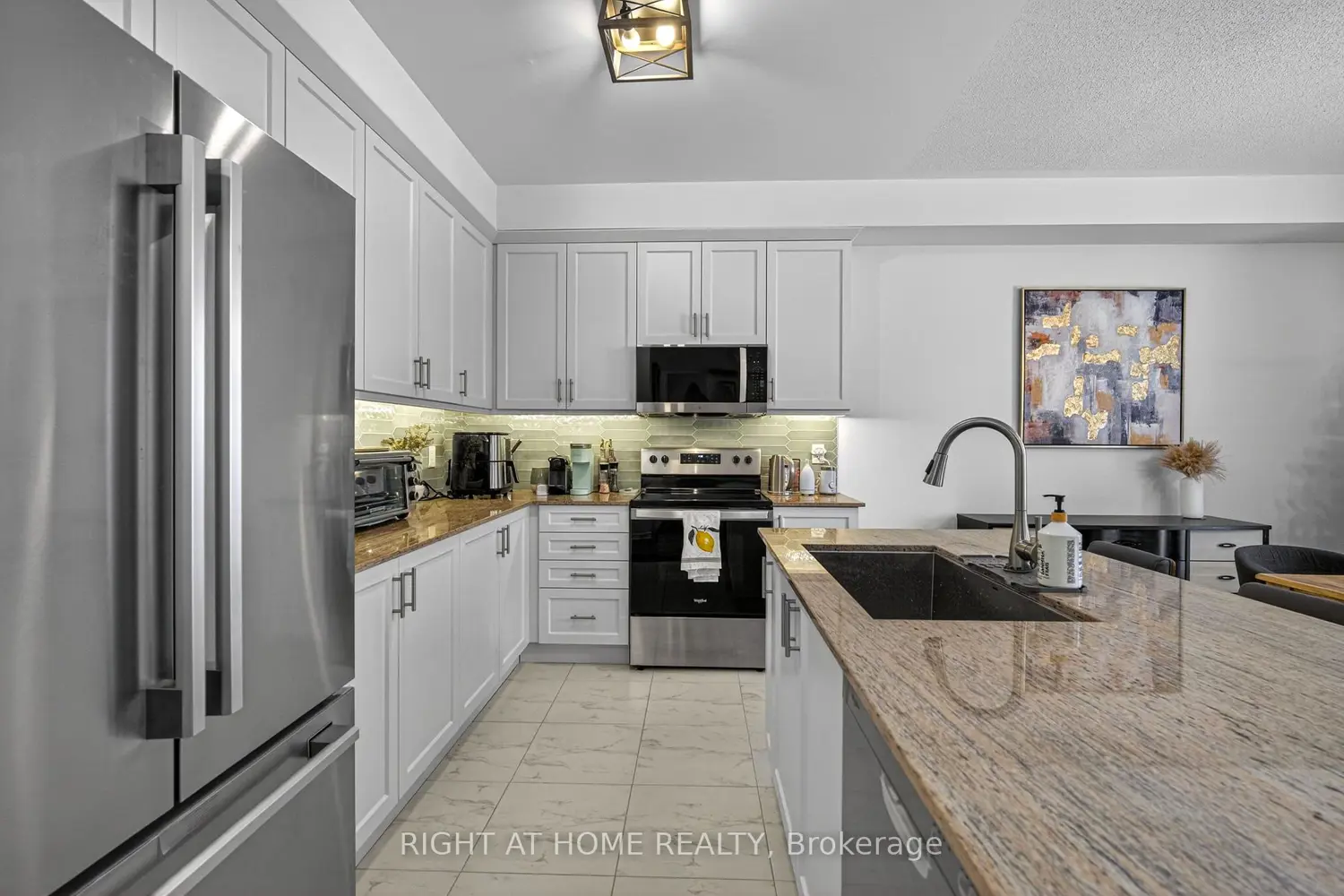 19 Hillcroft Way photo 3