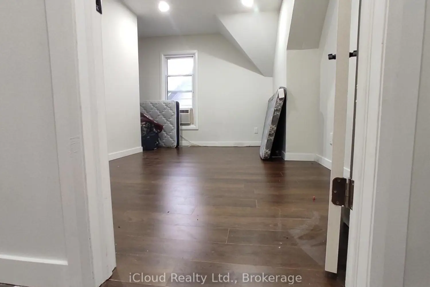 Additional image 4 of 254 Tuscarora Street