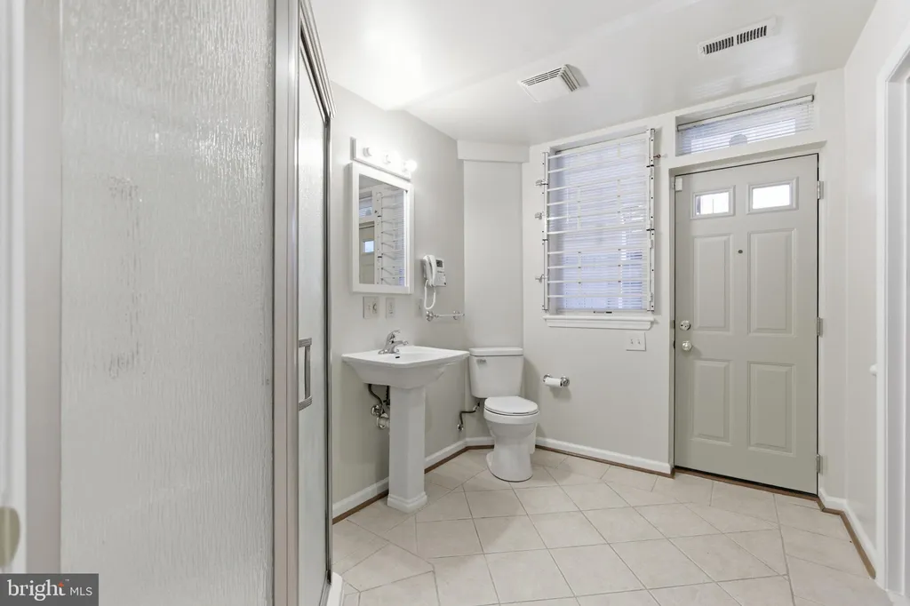 Additional image 26 of 3633 New Hampshire Avenue NW, Washington, DC 20010