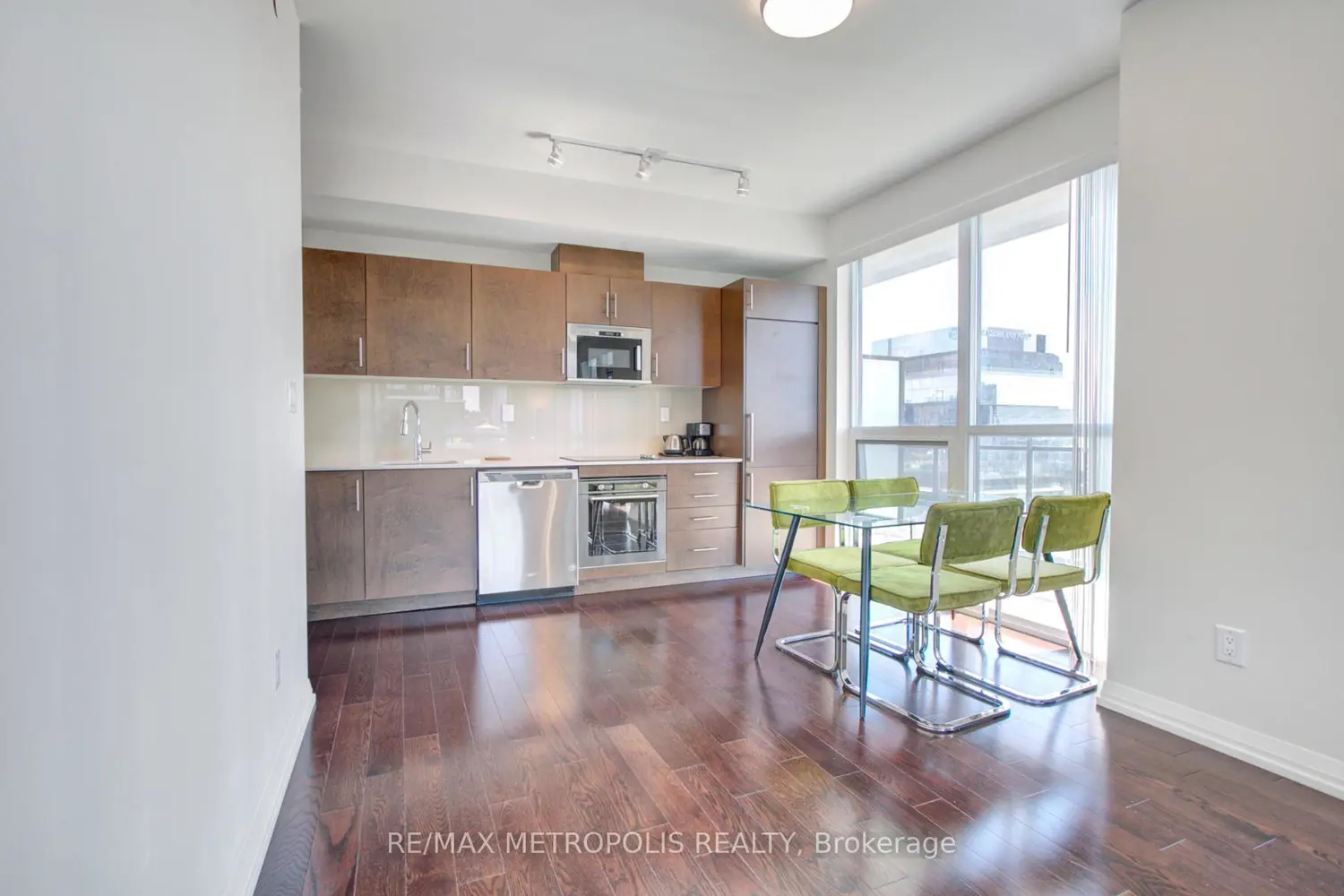 Additional image 5 of 460 Adelaide Street 2015