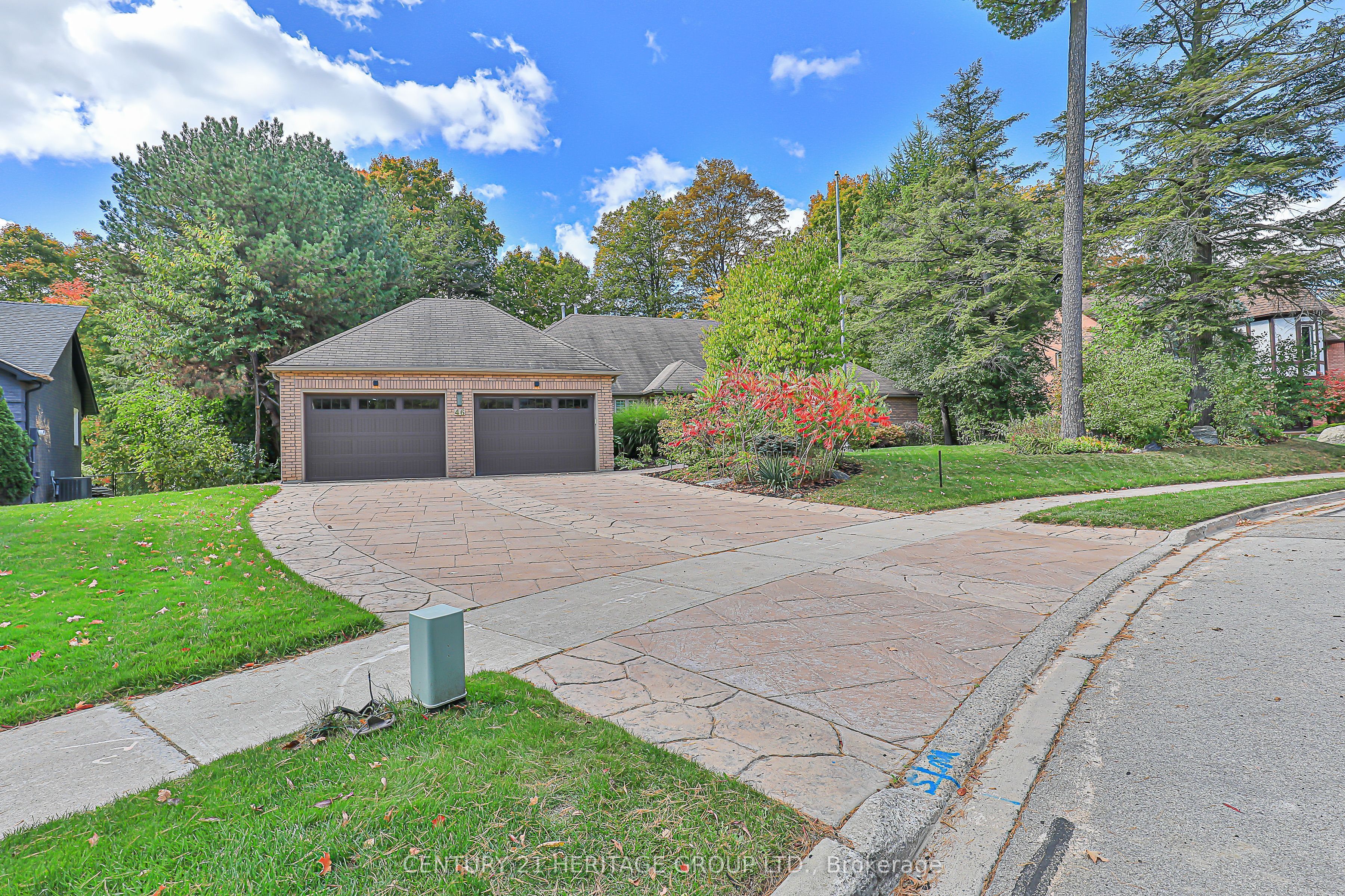 Additional image 2 of 46 Pineneedle Drive, Aurora, ON, L4G 4Y6