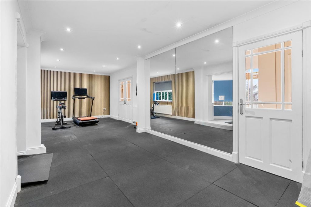 Additional image 20 of 6 bed detached house for salePark Drive, Hartlepool TS26