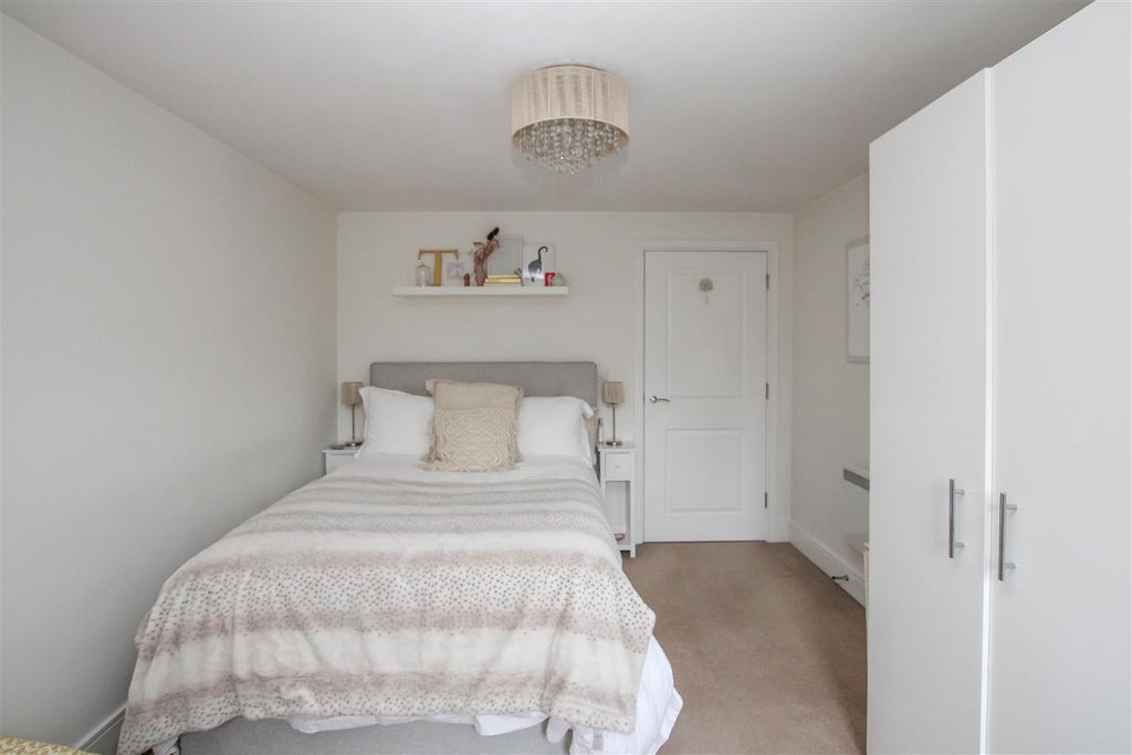 Additional image 5 of 1 bed flat for saleDe Paul Way, Brentwood CM14