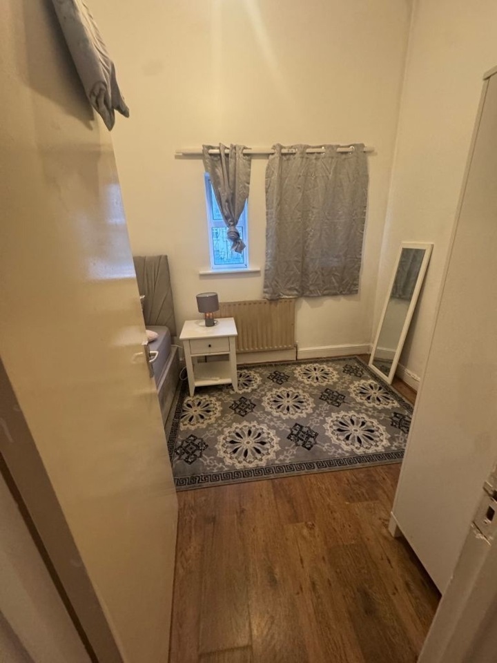 Additional image 2 of Room in a Shared House, Penford St, SE5, N1 7GU