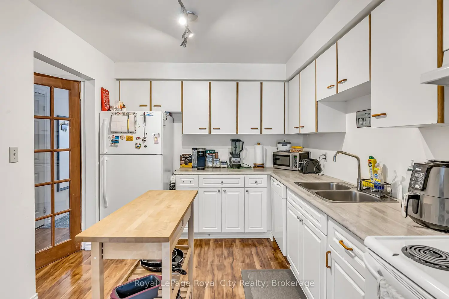 Additional image 11 of 302 College Avenue 44
