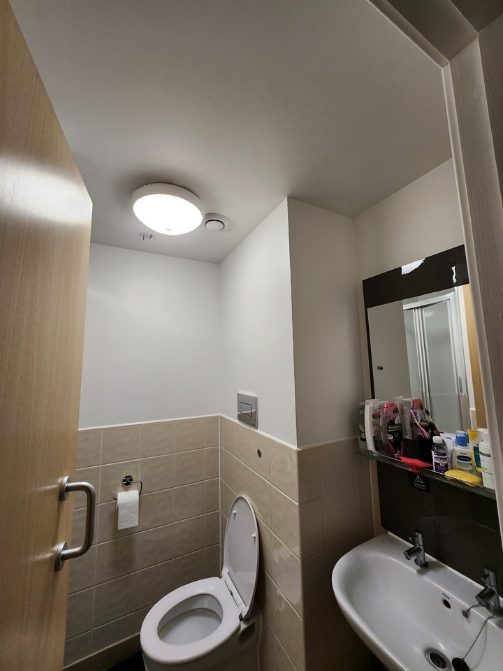 Additional image 4 of Room in a Shared Flat, Berry St, M1, N1 7GU