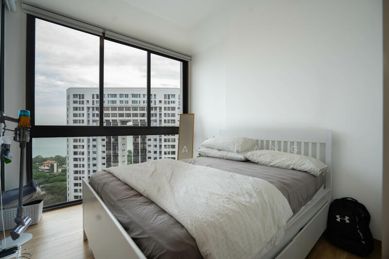 Additional image 5 of 12 Amber Road