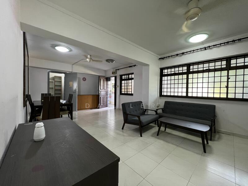 332 Sembawang Close