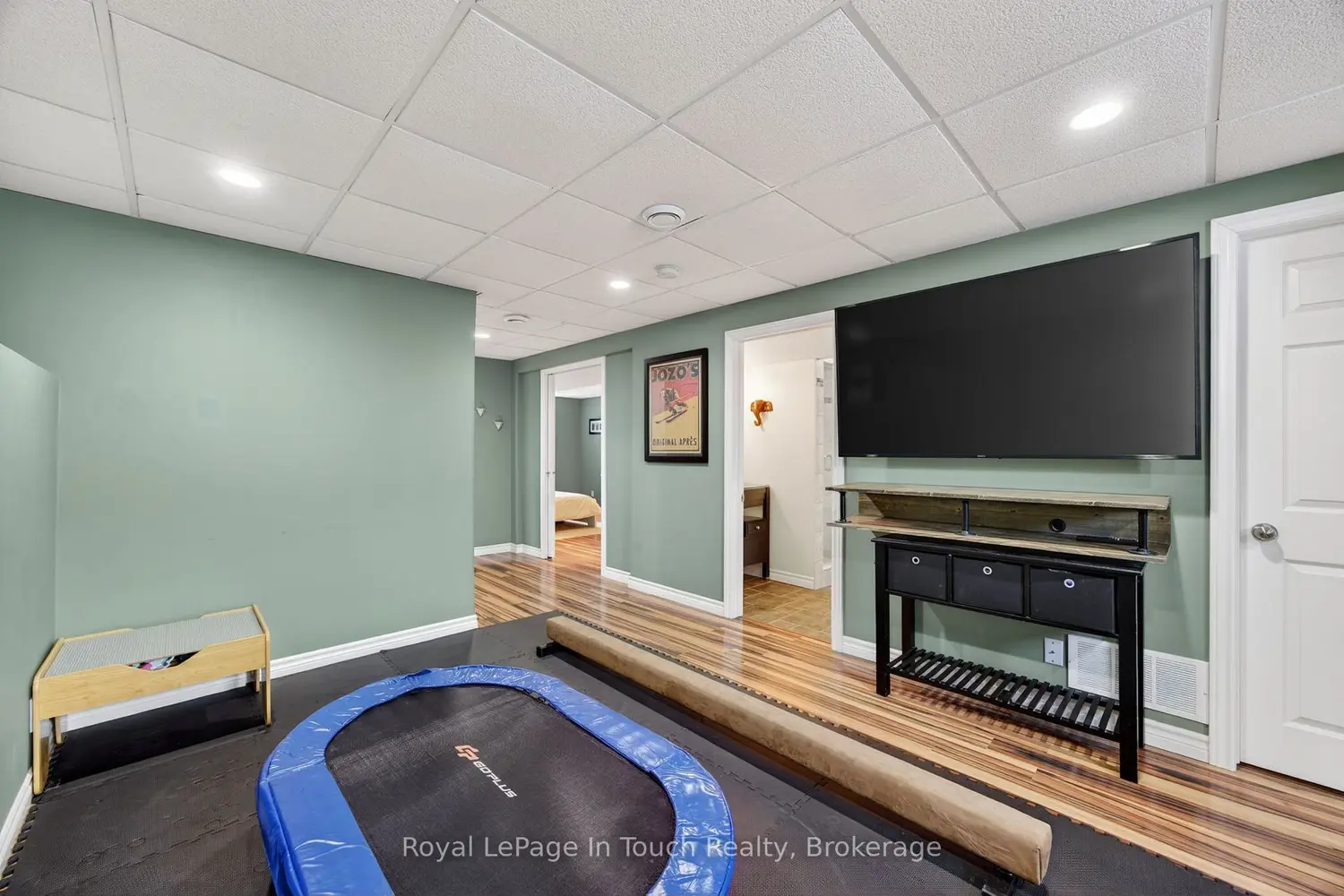 Additional image 12 of 39 St Laurent Boulevard