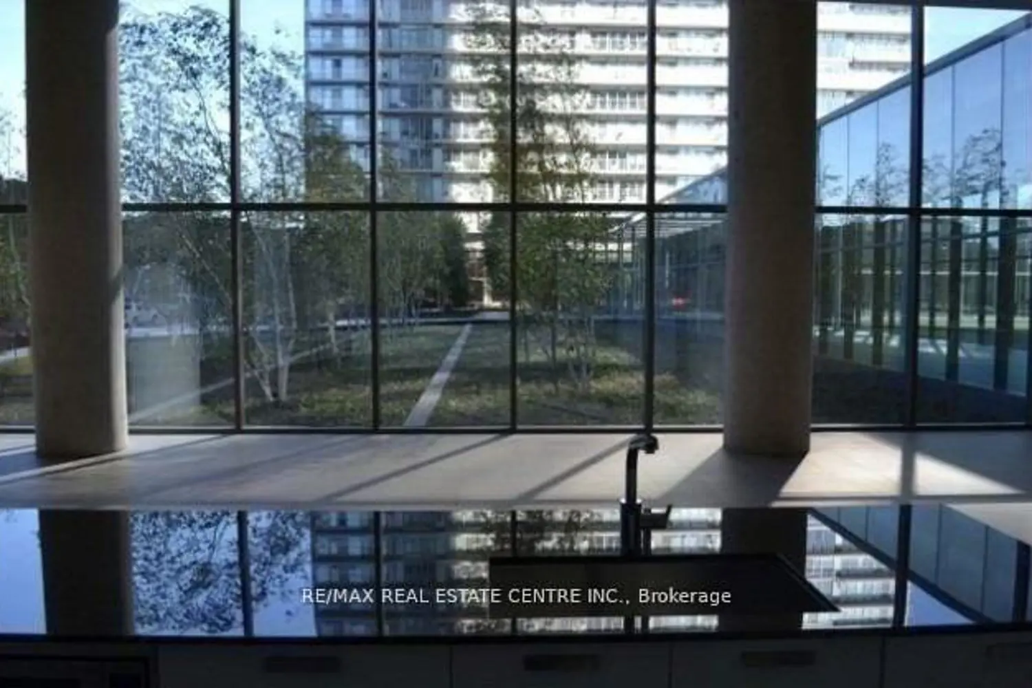 Additional image 19 of 105 The Queensway 1010