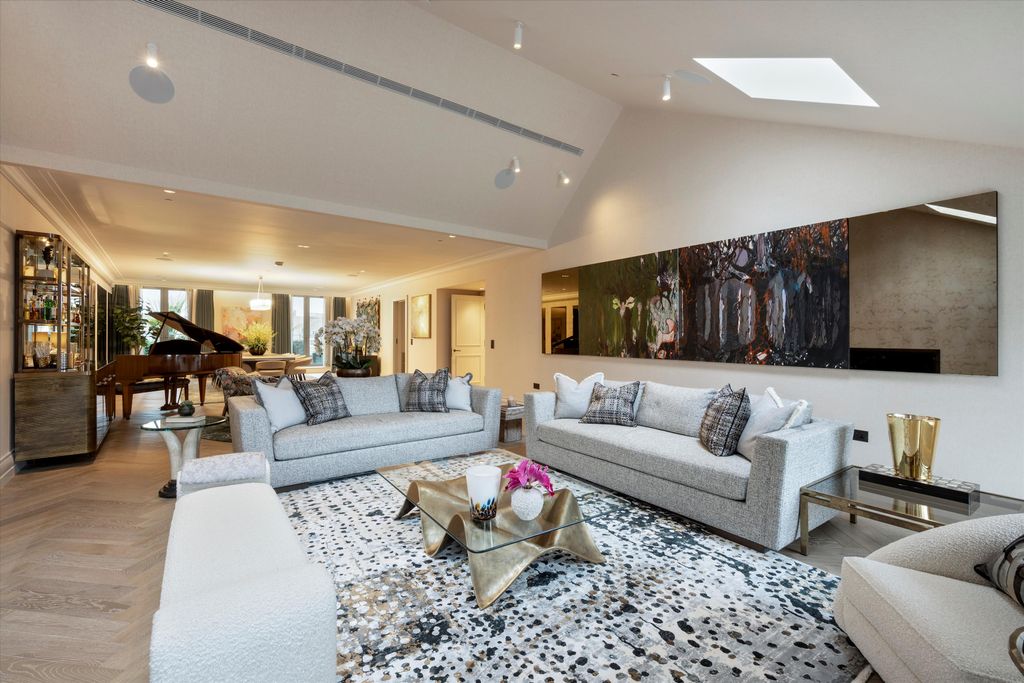5 bed flat for salePark Crescent West, Marylebone, London W1B photo 3