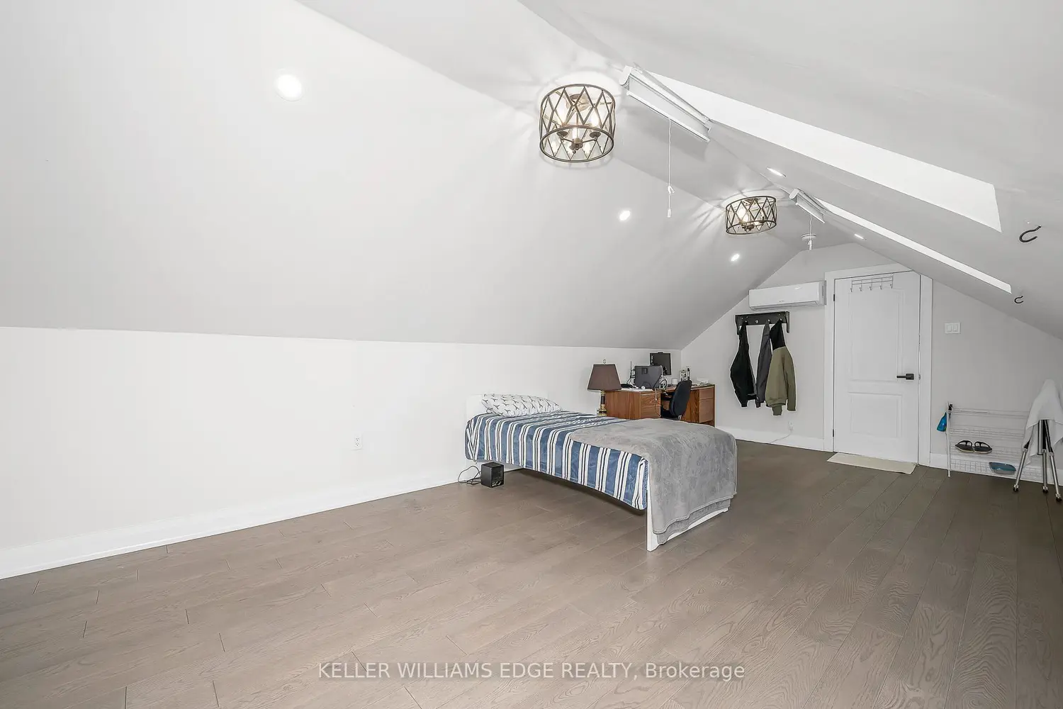 Additional image 13 of 60 West 1St Street