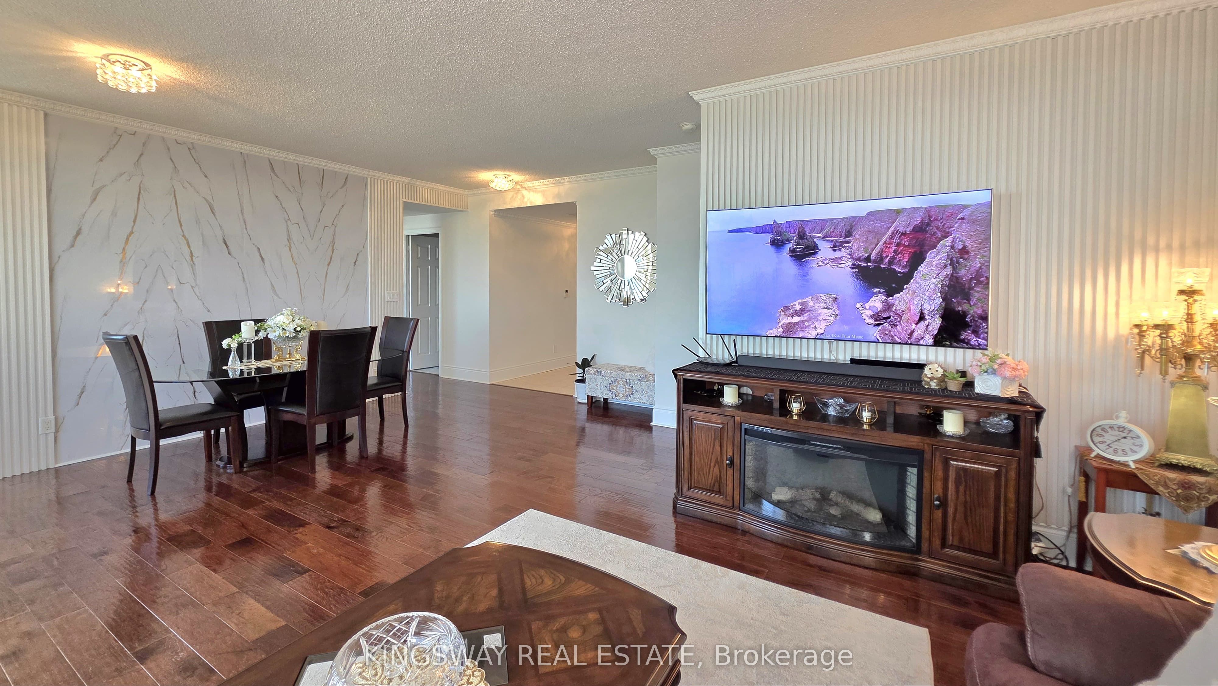 Additional image 2 of 3009-3880 Duke Of York Boulevard, Mississauga, ON, L5B 4M7