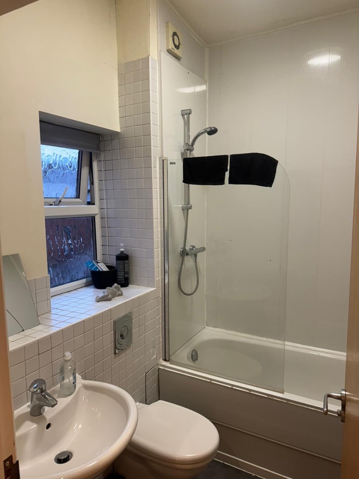 Additional image 8 of 2 Bed Flat, Highbury Court, LS6, N1 7GU