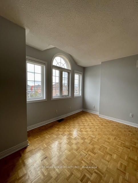 Additional image 4 of Upper-25 Giza Crescent, Brampton, ON, L6R 2R2