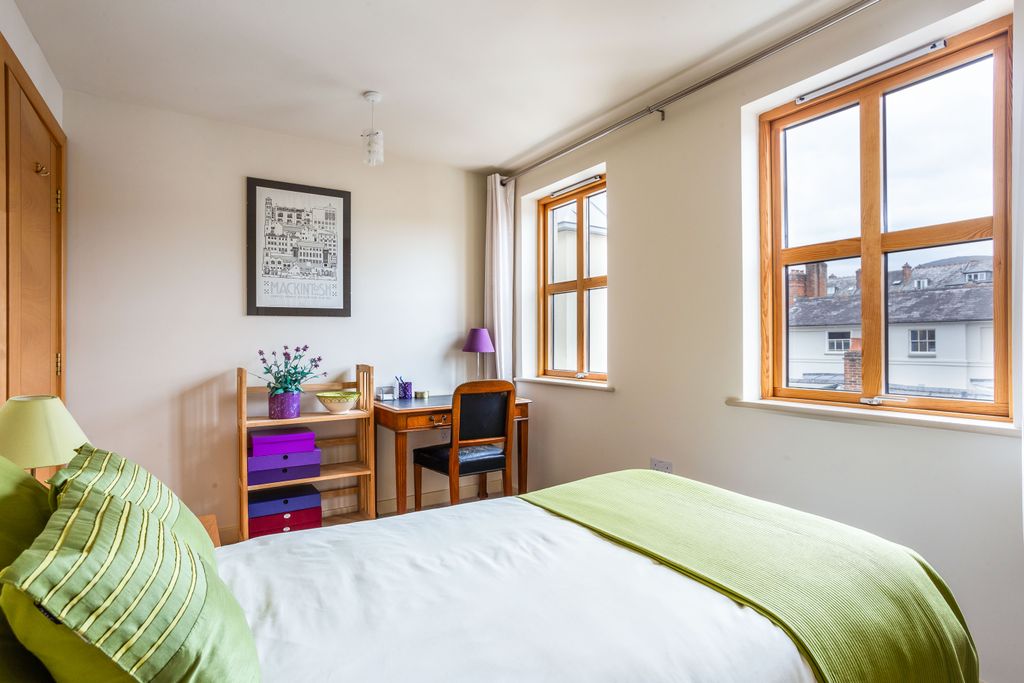 Additional image 6 of 2 bed flat for saleKings Head Yard, Winchester SO23