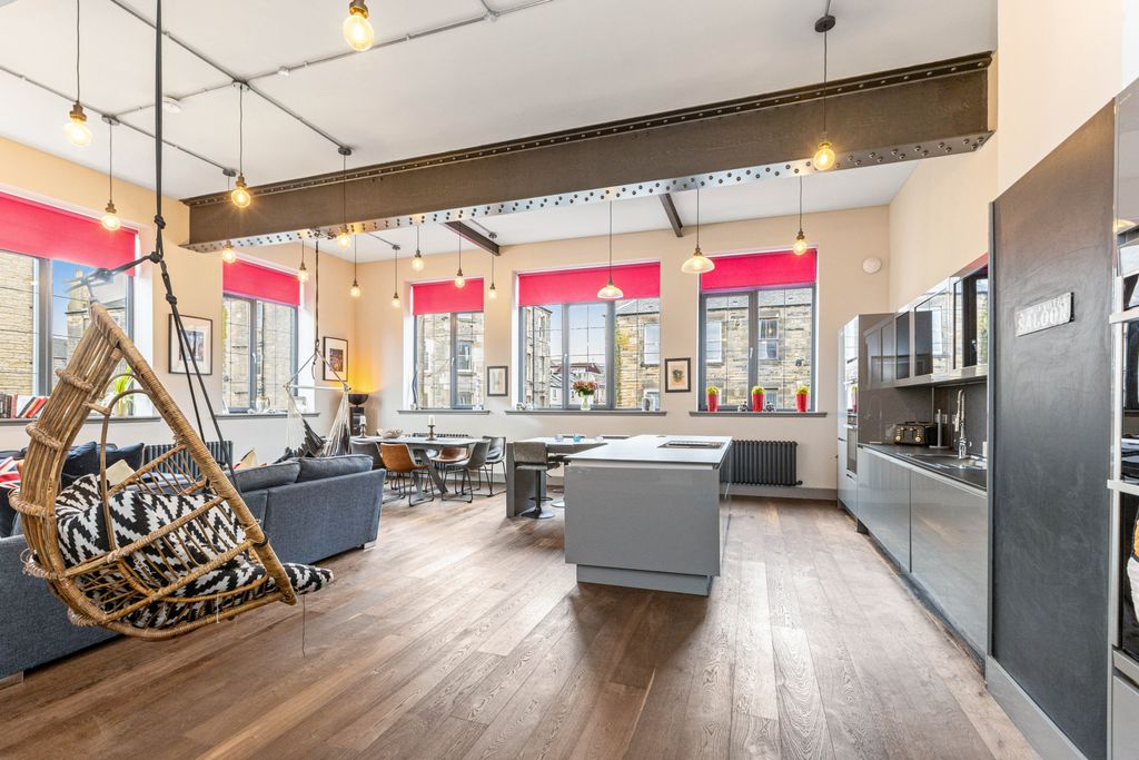 Additional image 2 of 4 bed flat for saleTrafalgar Lane, Leith, Edinburgh EH6
