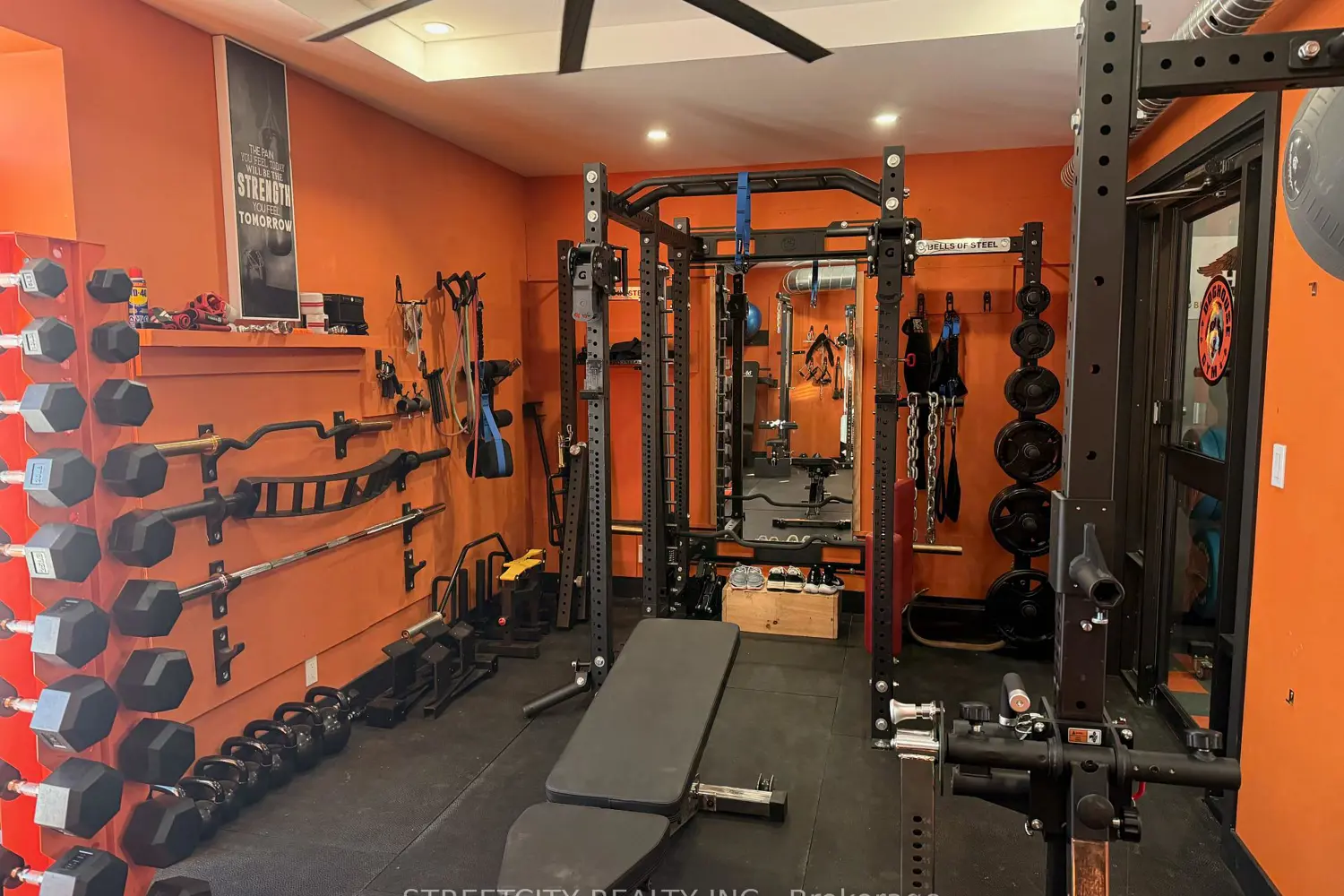 Additional image 16 of 747 Broadway Street