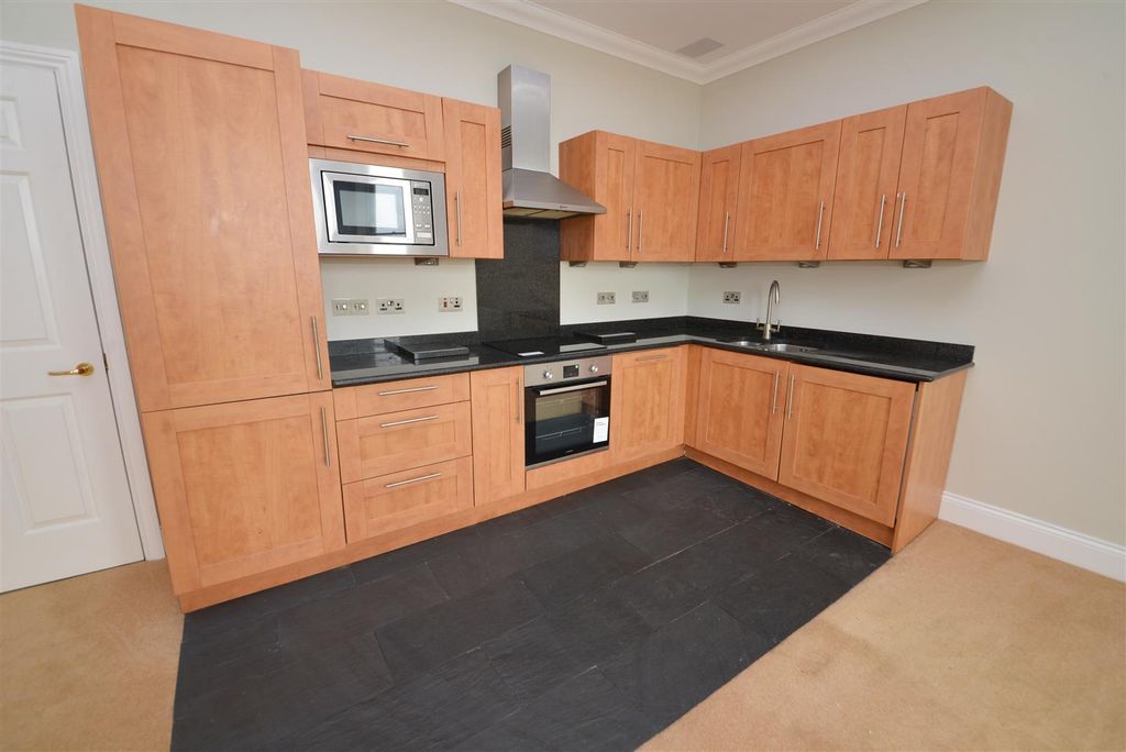 Additional image 17 of 2 bed flat for saleNarberth Road, Tenby SA70