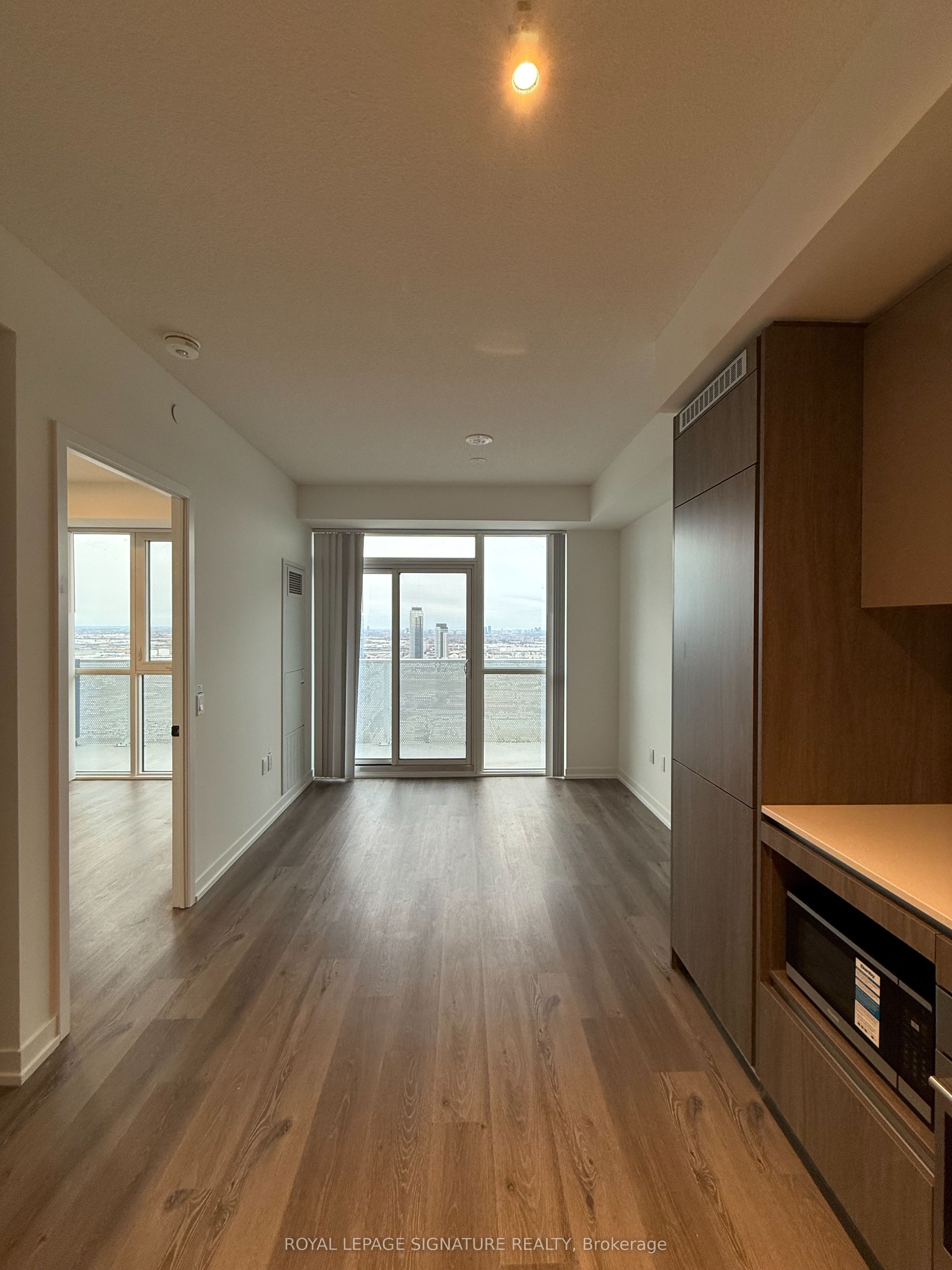 3608-28 Interchange Way, Vaughan, ON, L4K 0P8 photo 2