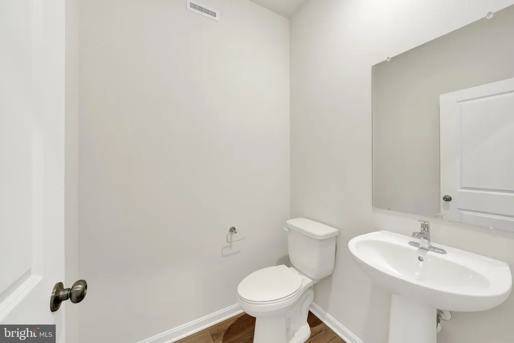 Additional image 11 of 585 W North Street, Smyrna, DE 19977