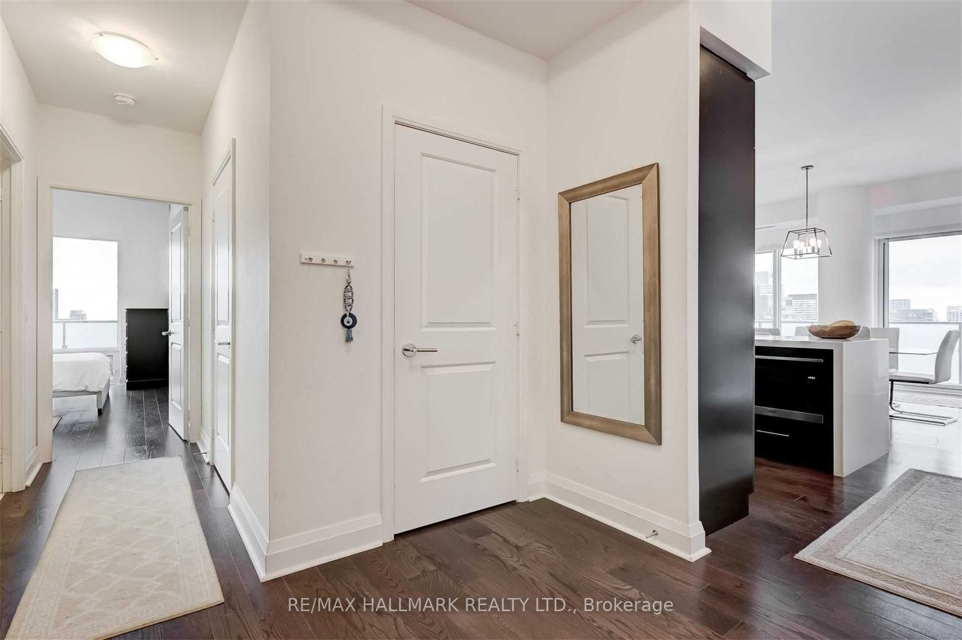 Additional image 3 of 4101-65 St Mary Street, Toronto, ON, M5S 0A6